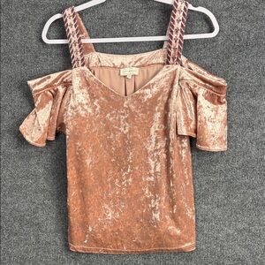 Lucky Brand Crushed Velvet Cold Shoulder Top in Soft Pink XS